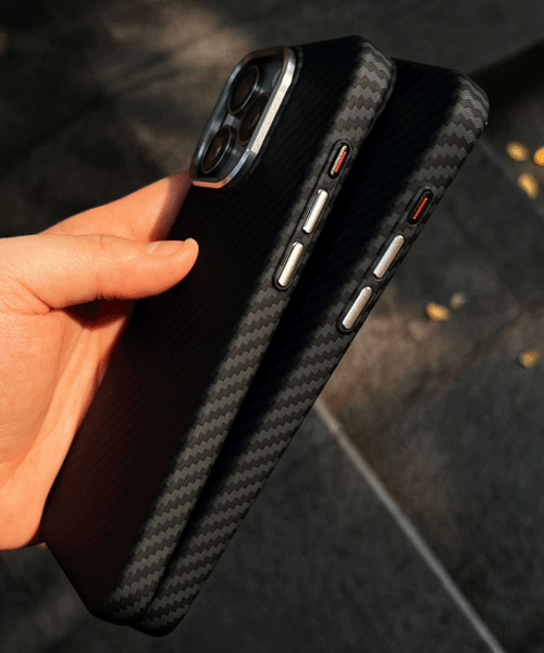 Black Wave Carbon Case™ (IMPORTED)